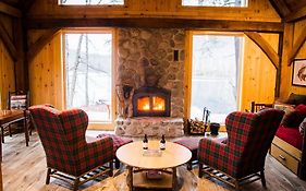 Kenauk Nature Holiday Home Montebello Canada